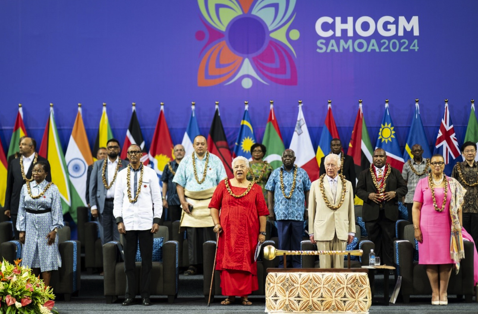 CHOGM leaders on stage